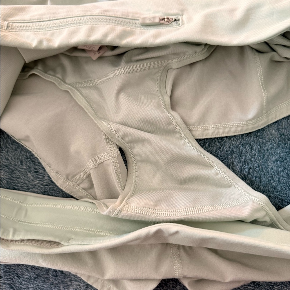Lululemon Speed Up Low-Rise Lined Shorts 2.5" Size 14 - Picture 10 of 10